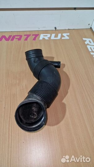 Патрубок воздушного фильтра Volkswagen Passat B6