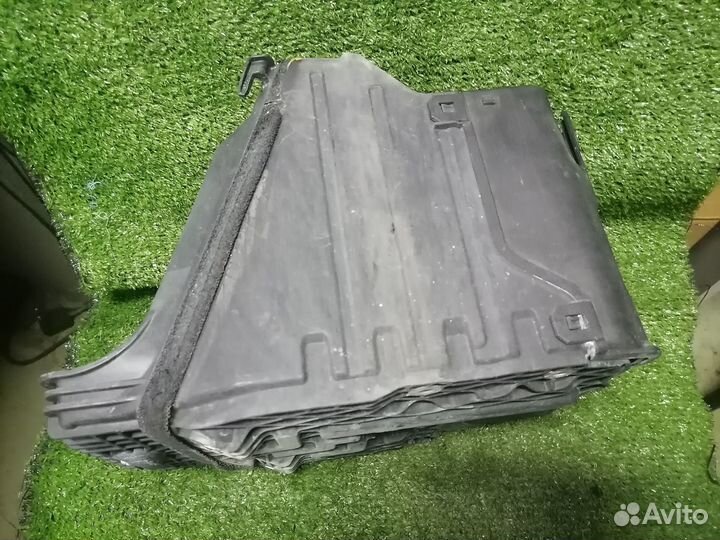 Площадка по акб 31294077 Volvo S60 FS