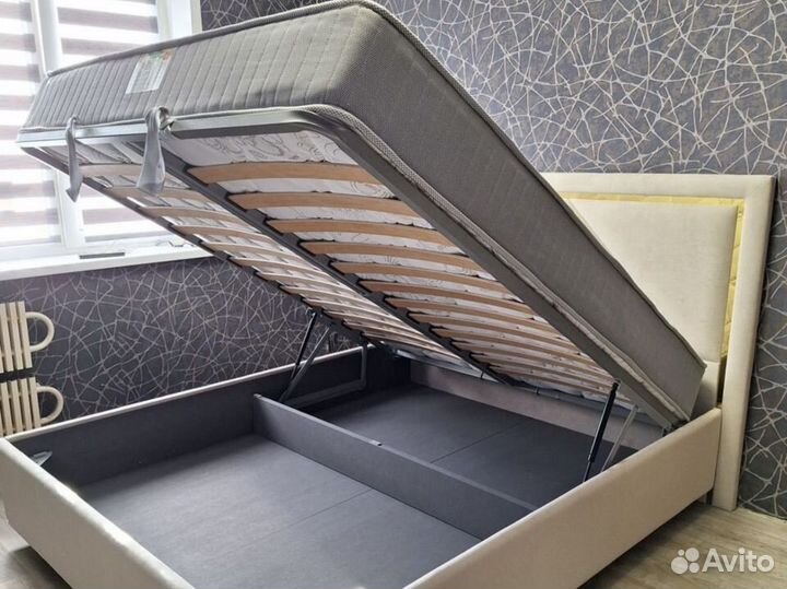 Кровать двухспальная 160 200 новая