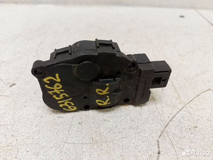 Моторчик заслонки печки