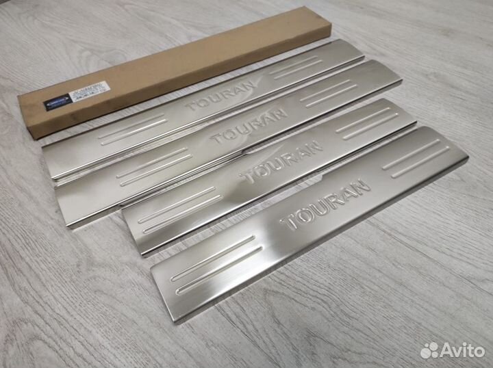 Накладки на пороги Volkswagen Touran 2003-2015