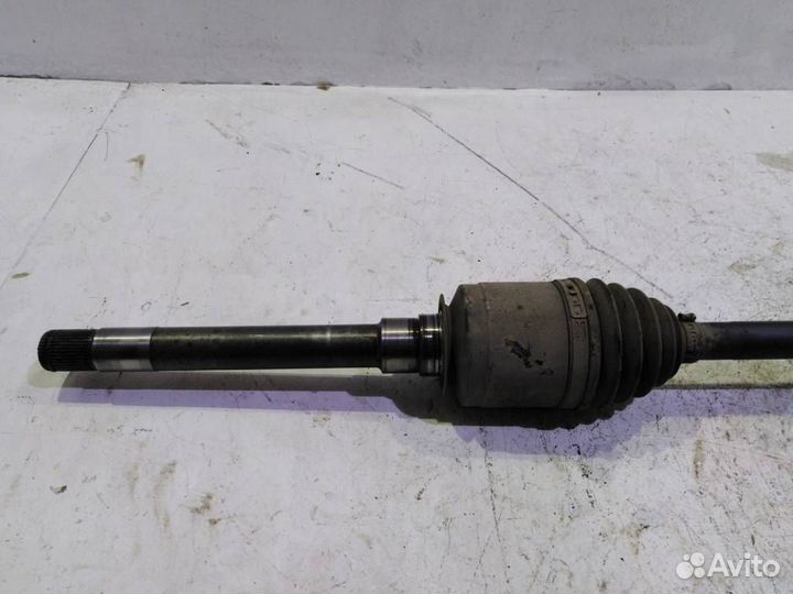 Привод передний правый