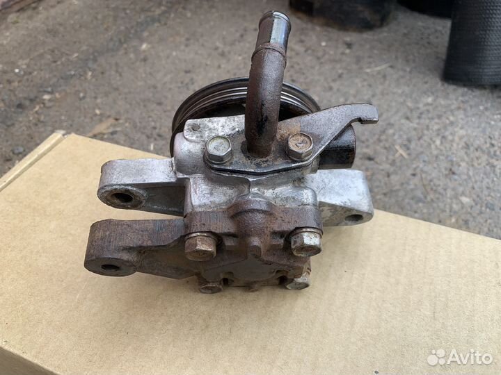 Насос гидроусилителя Kia Carens