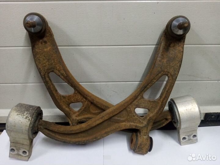 Рычаги передние Ford Explorer 5