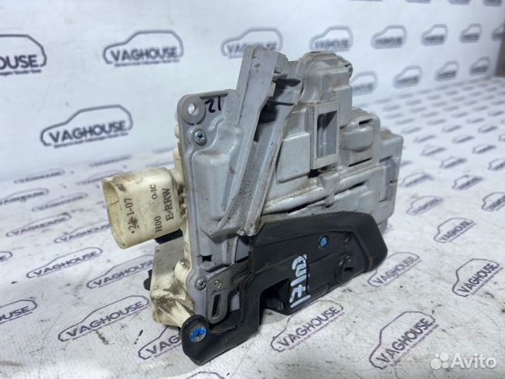 Замок двери задний правый Audi A6 C6 3.2 BYU 2007