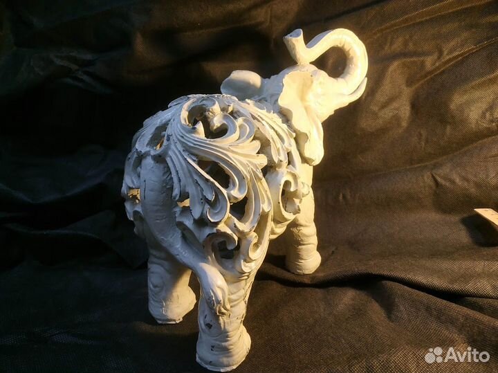 Статуэтка слона
