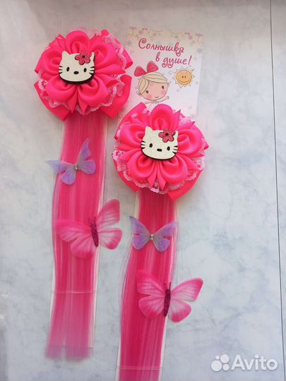 Бантики с цветной прядью