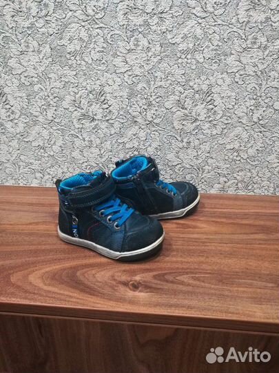 Ботинки р 23