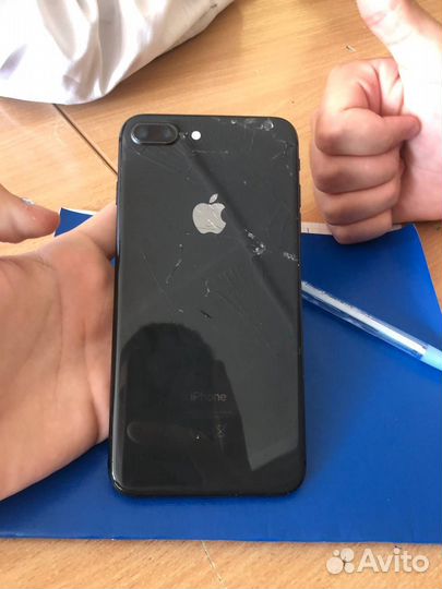 iPhone 8 Plus, 64 ГБ