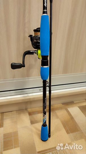 Спиннинг с катушкой в сборе