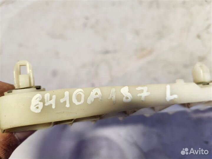 Крепление бампера заднее Mitsubishi Pajero 4 6G75