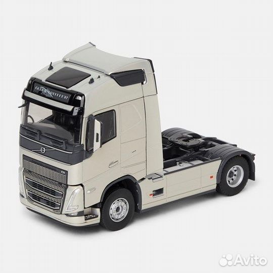 Модель Volvo FH 1:43 Eligor