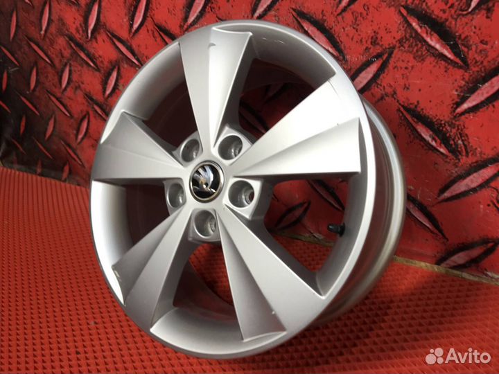 Диск R16 Skoda Octavia A7