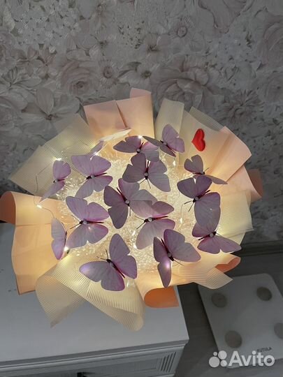 Готовый букет из бабочек