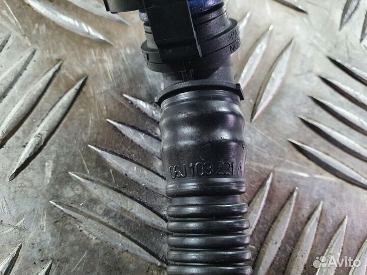 Патрубок (трубопровод, шланг) Audi A5 8T 2010