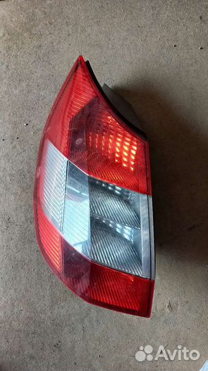 Задний фонарь Renault Scenic 2-ое поколение