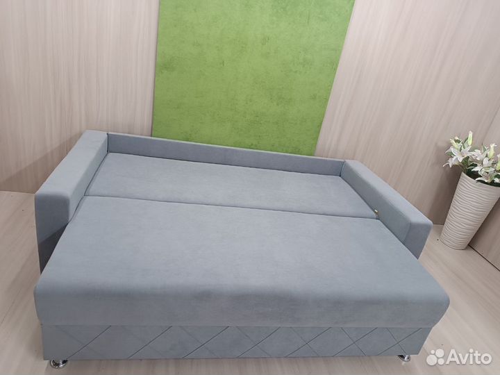 Диван стильный и комфортный Жаклин