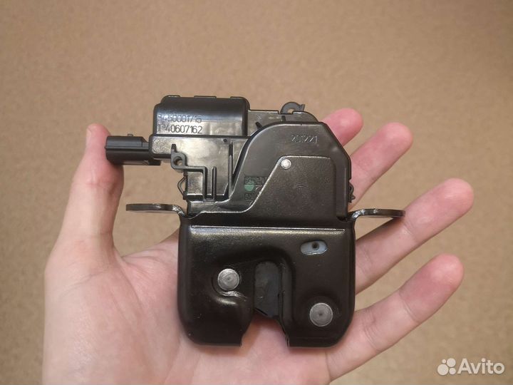 Замок багажника granta + ответка + разъем