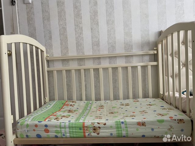 Детская кроватка