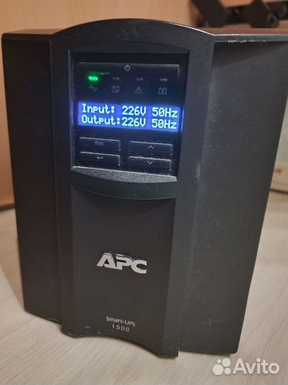 Ибп APC SMT1500I