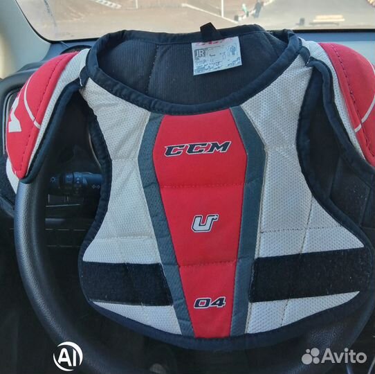 Нагрудник хоккейный CCM