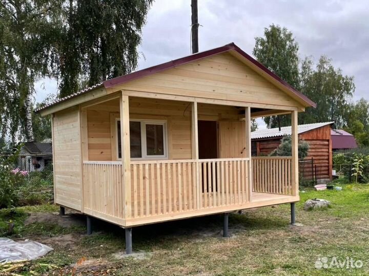 Бытовка для дачи с верандой