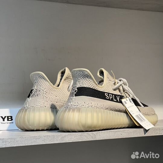 Кроссовки Yeezy Boost 350v2 Adidas