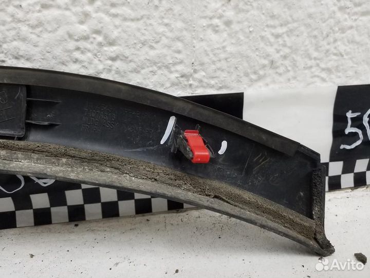 Накладка переднего бампера правая Mitsubishi Outla