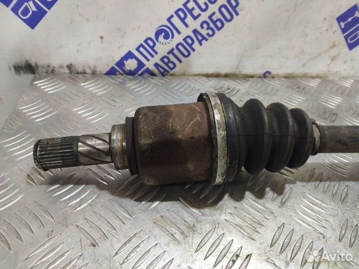 Привод передний правый Nissan Note хэтчбек 1.4