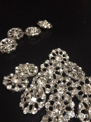 Пуговицы со стразами