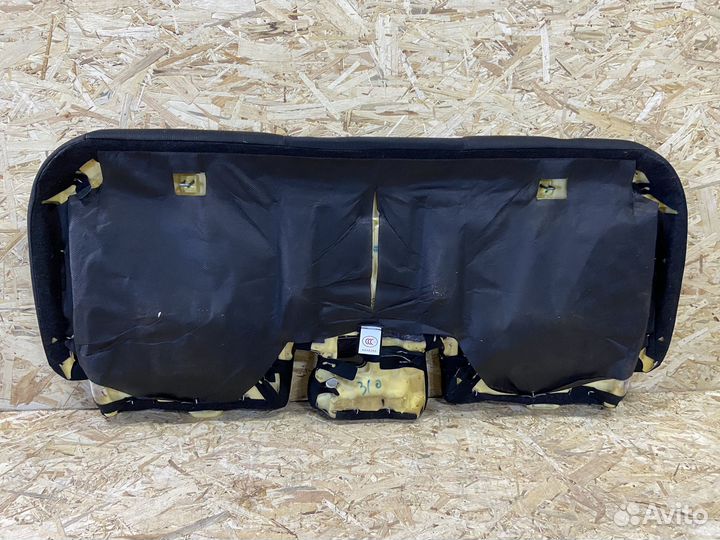 Заднее сиденье - низ Lexus NX