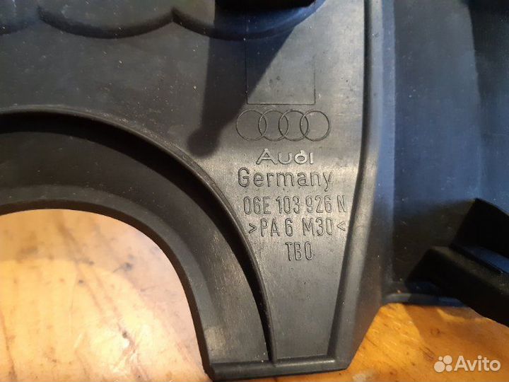 Декоративная крышка двигателя Audi Q7 4LB 3.0tfsi