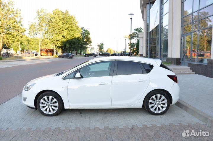 Opel Astra 1.6 AT, 2011, 145 000 км