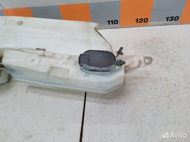 Бачок омывателя лобового стекла Nissan Almera G15