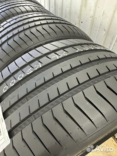 Kapsen K3000 255/40 R18