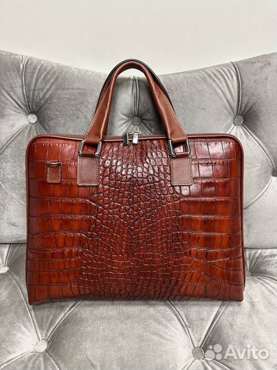 Портфель из натуральной кожи