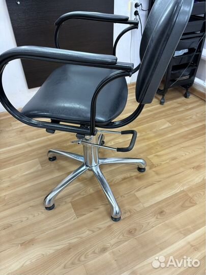 Продается парикмахерская кресло и мойка