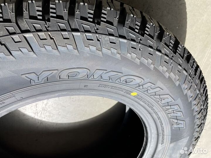 Yokohama Geolandar A/T G015 265/70 R18 116H