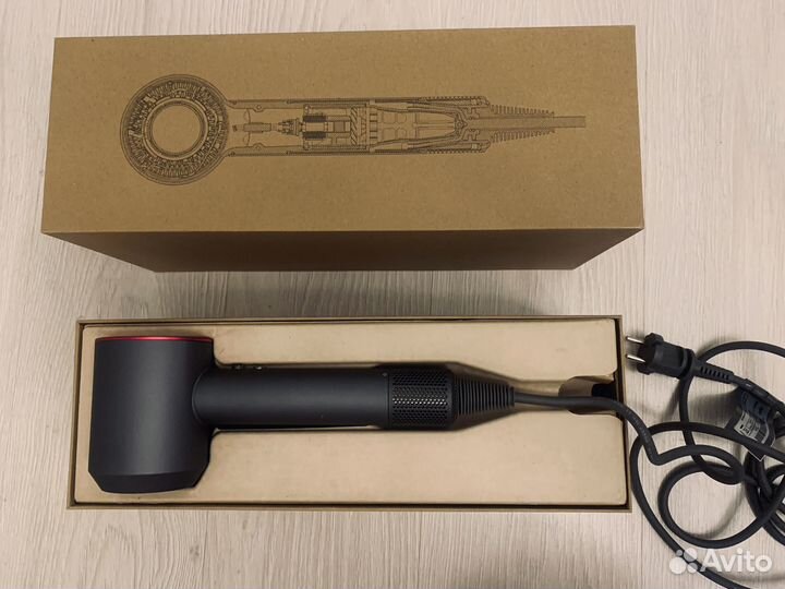 Фен для волос dyson