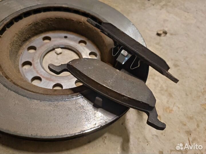 Тормозные диски 5C0 615 301