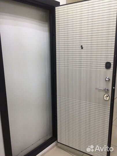 Дверь входная 7,5см «Гарда Серебро нью» светлая