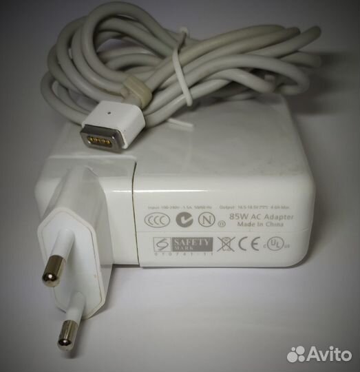 Блок питания Apple MacBook