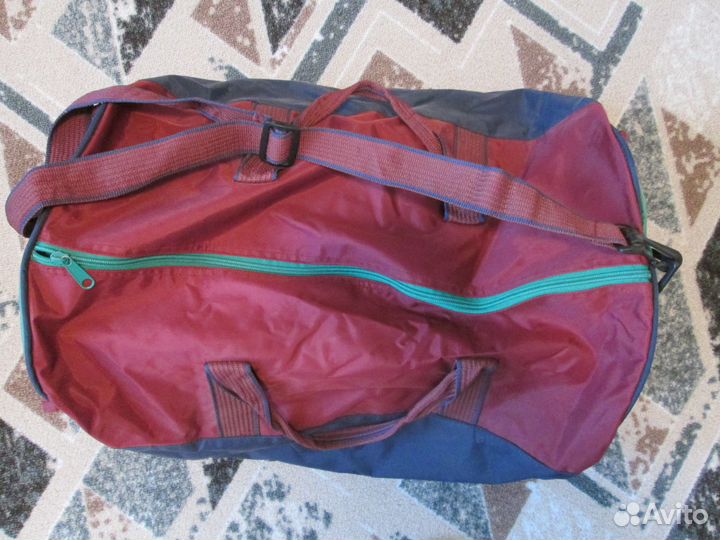 Спортивная сумка в хорошем состоянии