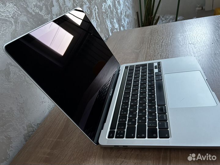 Apple MacBook Pro 13 2020 Intel Core i5 16gb 512gb