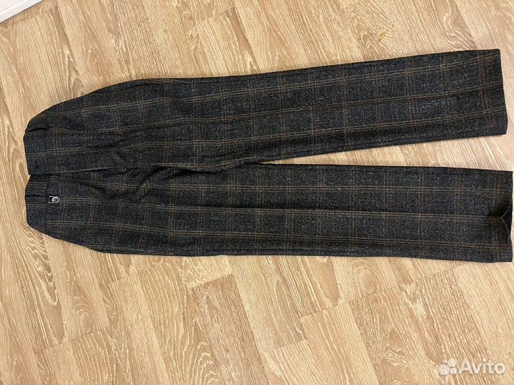 Костюм на мальчика новый, рост 158 см