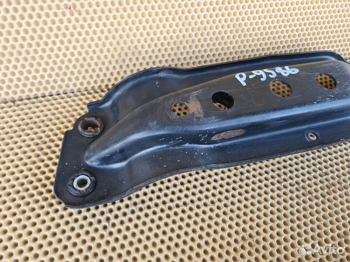 Крепление АКПП Infiniti Vq37Vhr