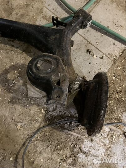 Задняя балка (мост) peugeout 308 sw с торсионом