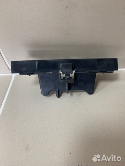 Кронштейн диффузора правый Renault Duster 2 (Hjd)