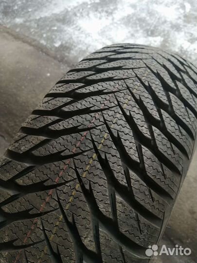 Goodyear UltraGrip 8 195/60 R16