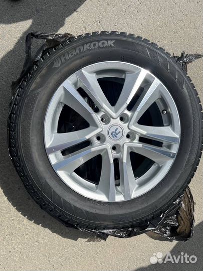 Hankook Winter I'Cept IZ2 215/65 R17